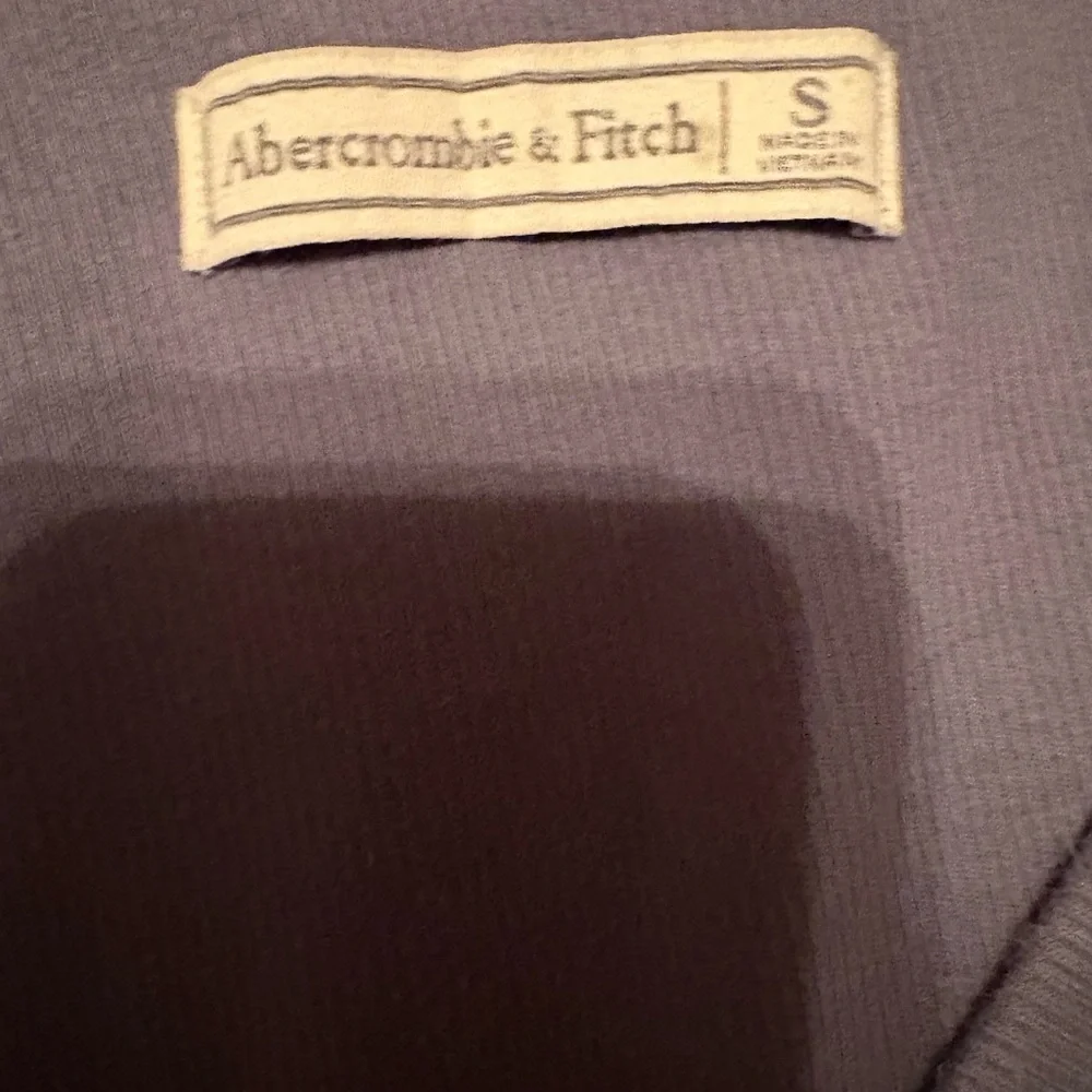 Abercrombie & Fitch light blue Top - Picture 3 of 3